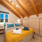 Mimoza's Apartamento Peratáta